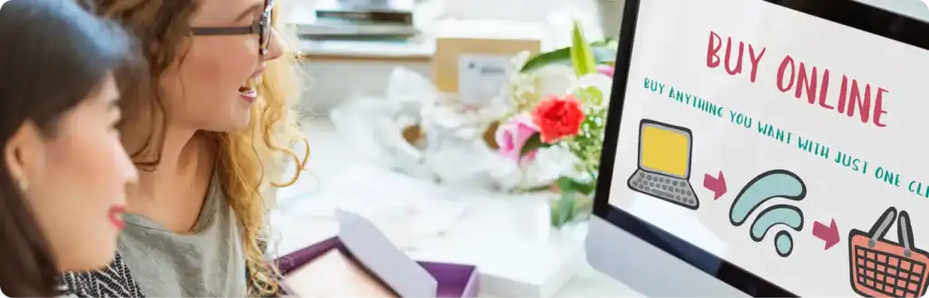 Personas aprendiendo sobre ventas online y marketing de afiliación en la pantalla de un ordenador.